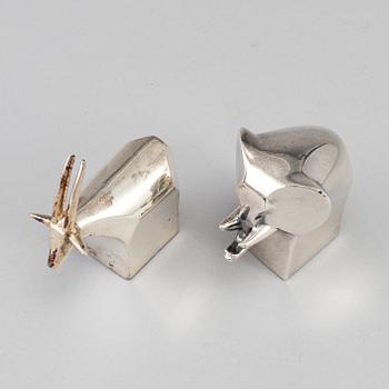 GUNNAR CYRÉN, 
 two silverplated figurines Dansk Design later part of the 20th century.