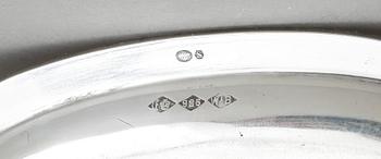 SOCKERSKÅL, GRÄDDKANNA SAMT BRICKA, silver, Wilhelm Binder, Tyskland, svenska importstämplar, 1900-tal. Vikt ca 234 g.