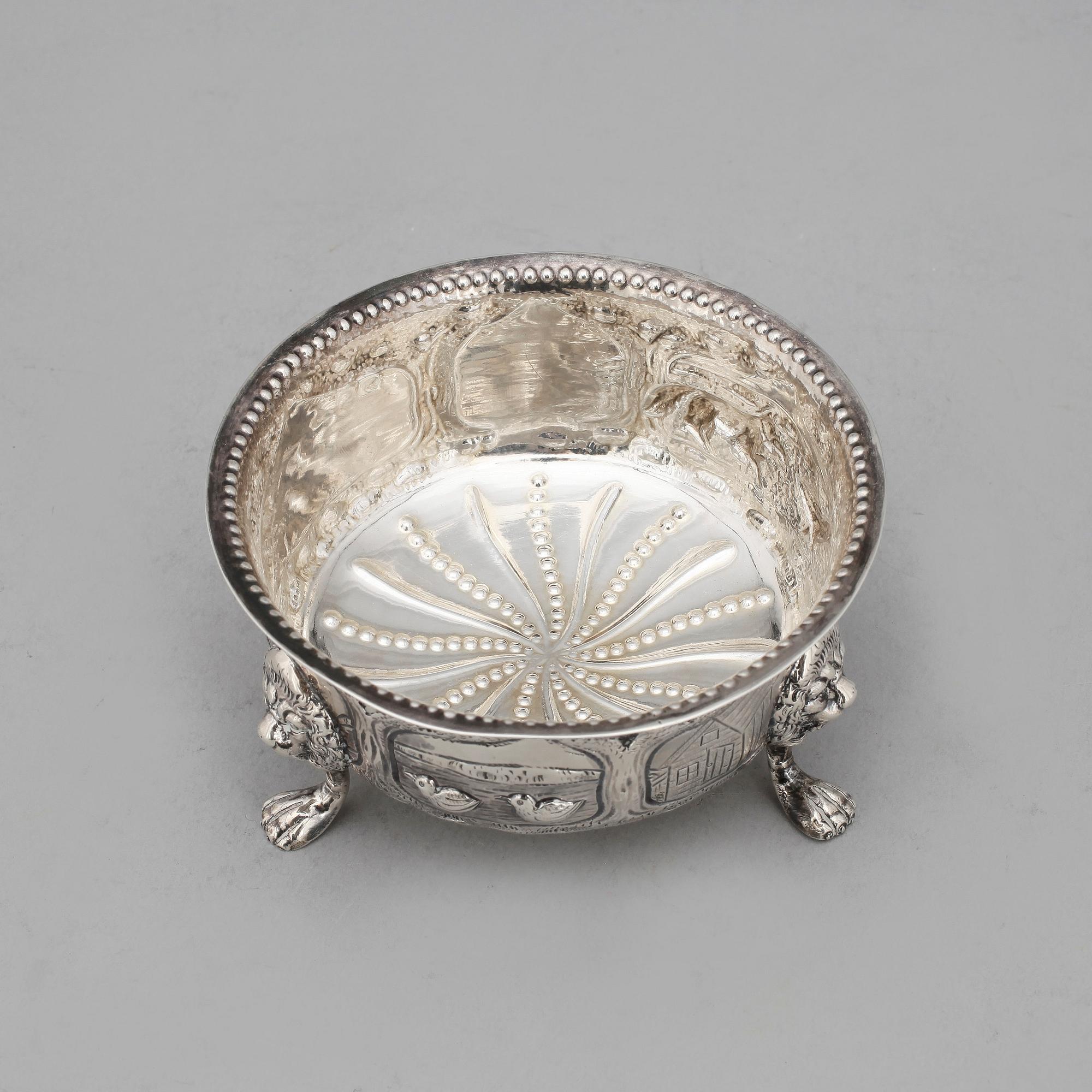 SKÅL, silver, London, England, 1932-33. Vikt 204 g.