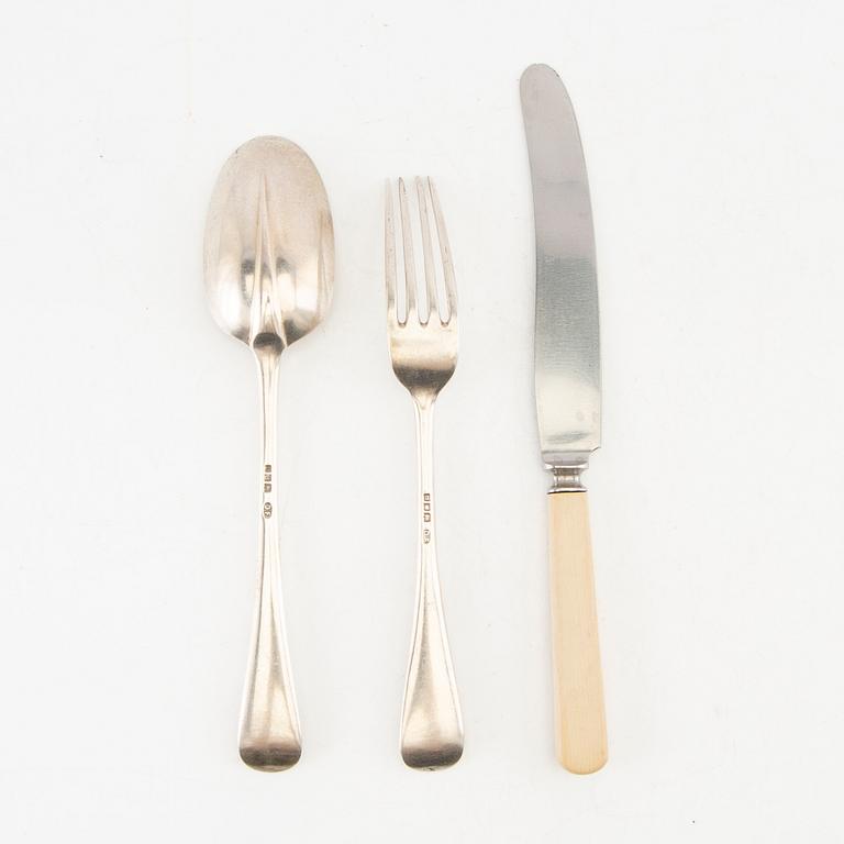 Josiah Williams & Co (David Landsborough Fullerton), cutlery 24 pcs silver London England early 20th century.