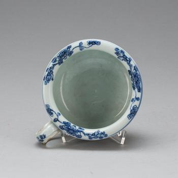 NATTPOTTA, porslin, Kina, Qianlong 1750-tal.
