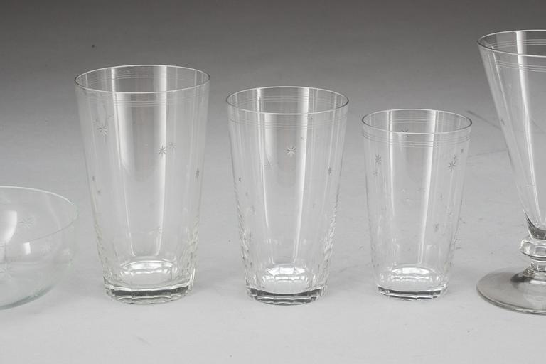 GLASSERVIS, ca 90 delar. 1900-tal.