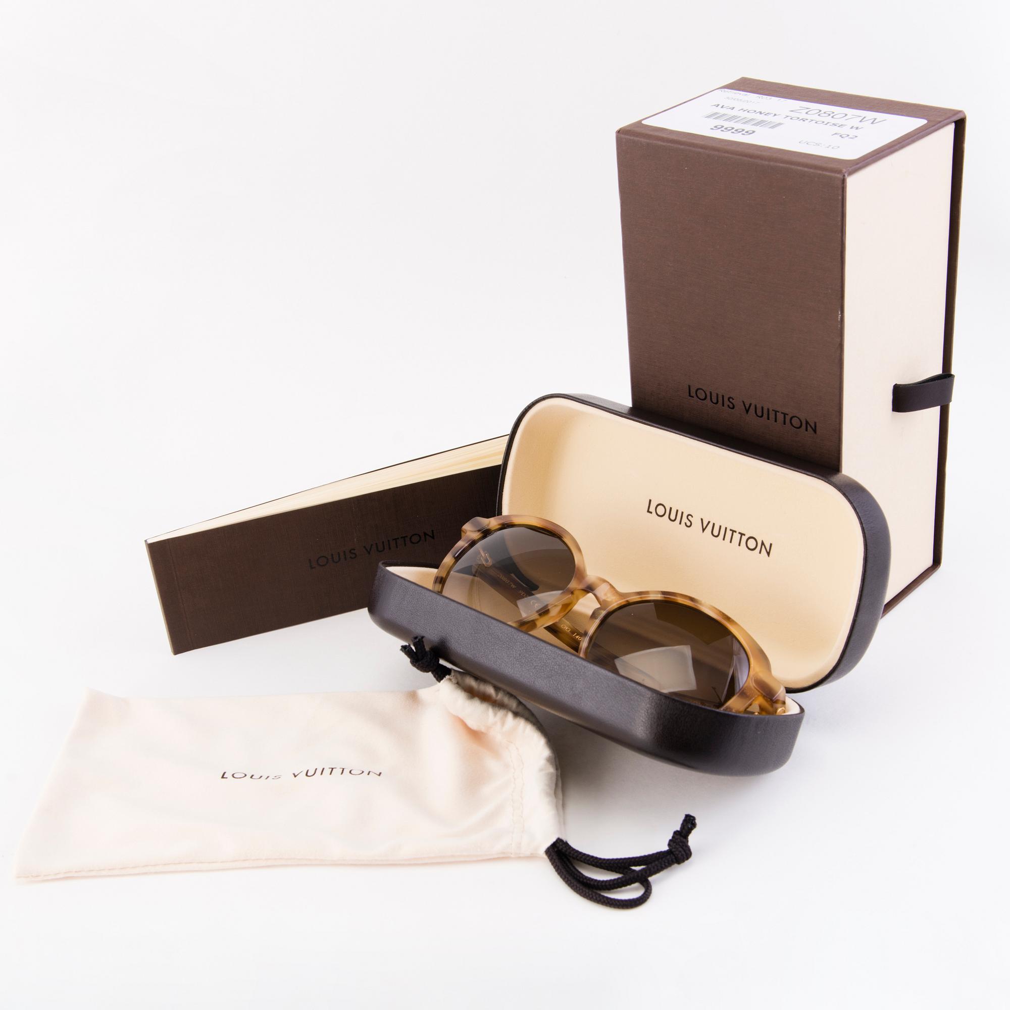 LOUIS VUITTON Ava Honey Tortoise Sunglasses. - Bukowskis display picture 1
