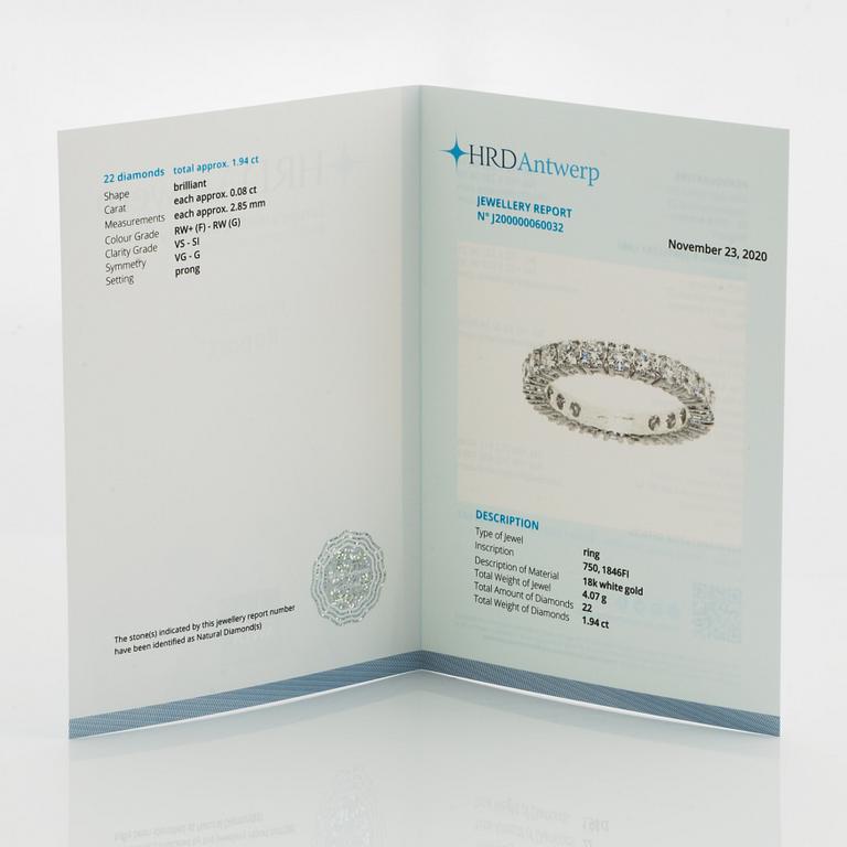 Alliansring med briljantslipade diamanter, med cert HRD.