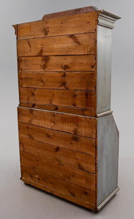 SKRIVSKÅP, 1700-talets andra hälft.