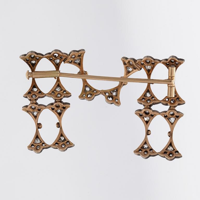 Rintaneula, 14K kultaa ja vanhahiottuja timantteja.