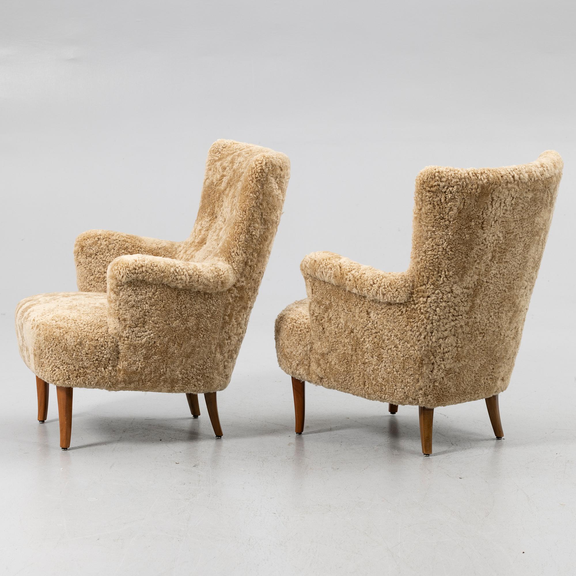 Carl Malmsten, Armchairs, a pair, “Stora Furulid”, O.H. Sjögren, mid-20th century.