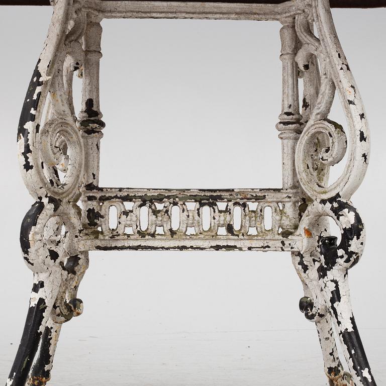 Trädgårdsbord, 1900-talets första hälft.