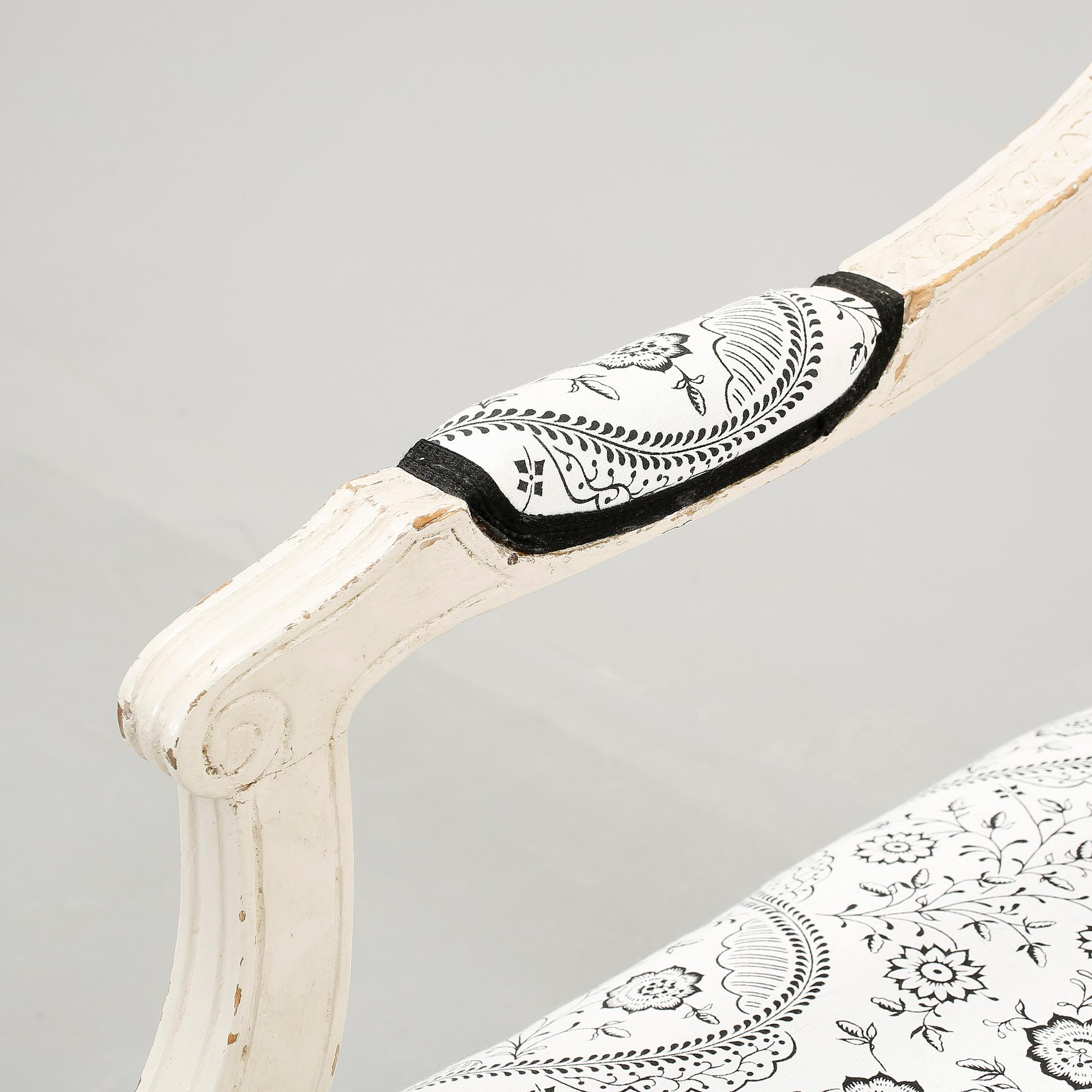 SOFFA, sengustaviansk, omkring år 1800.