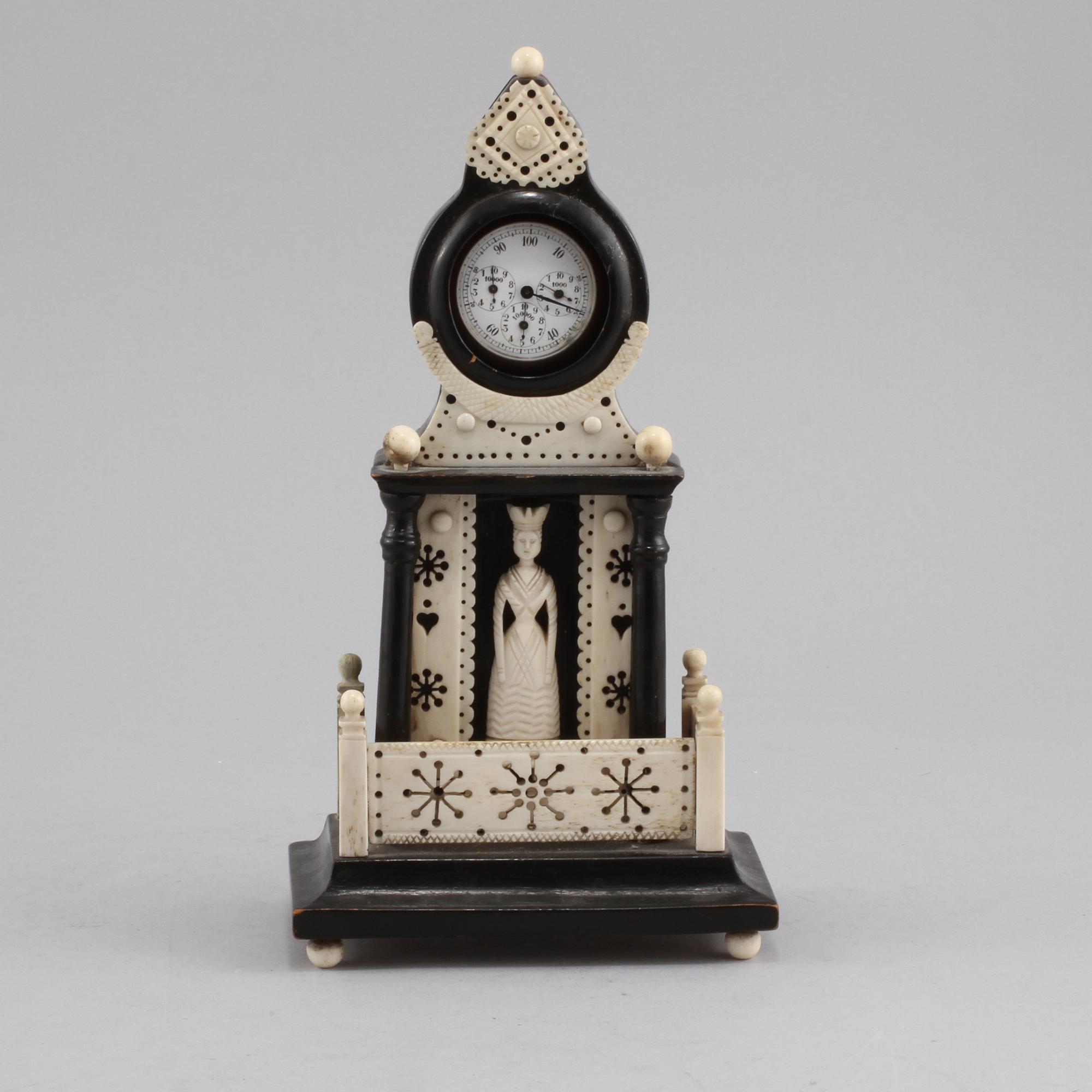 FICKURSTÄLL, ben samt svärtat trä, omkring 1900.