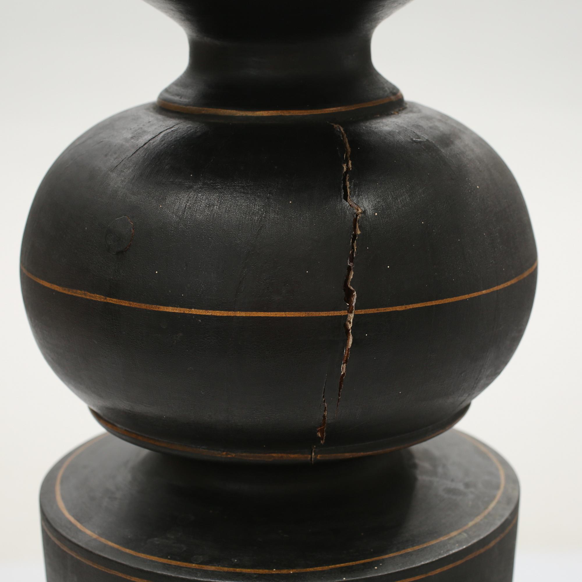 PIEDESTAL, sent 1800-tal.