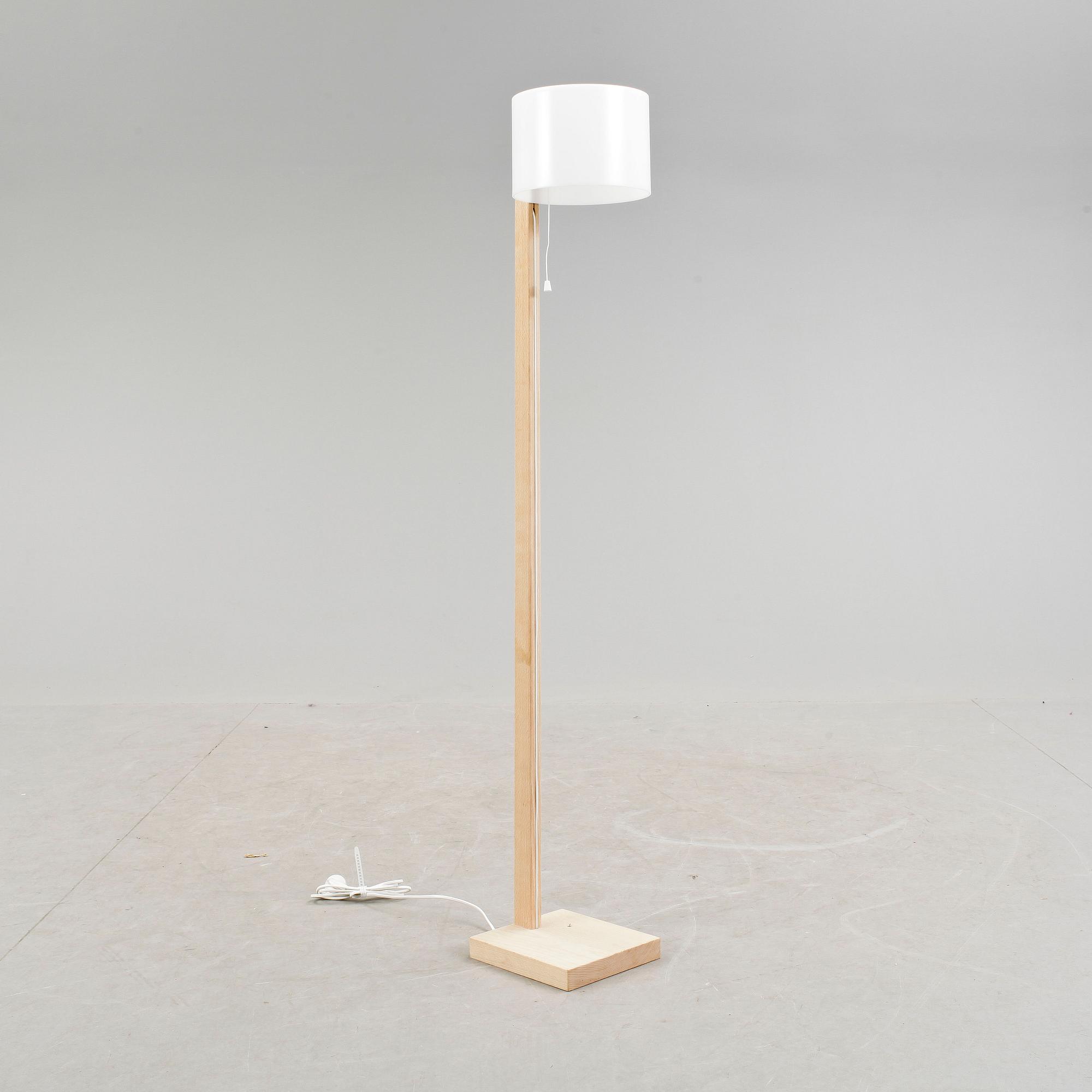 GOLVLAMPA, Uno & Östen Kristiansson, Luxus, Formgiven 1970.