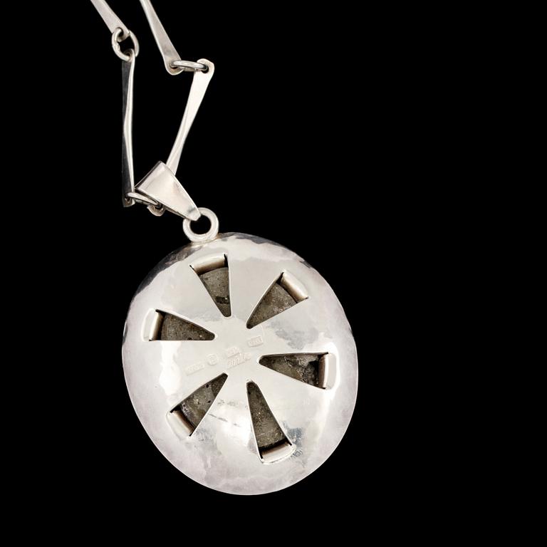 HÄNGE, sterlingsilver samt pyrit, Göran Kuhlin, Göreborg, 1991. Vikt 67 g.