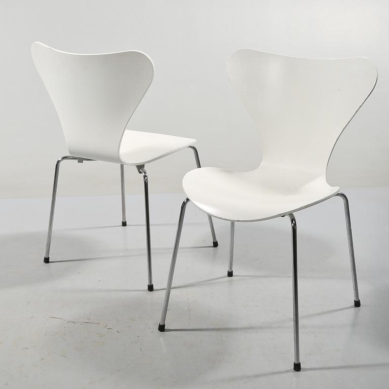 STOLAR, 4 st, "Sjuan", Arne Jacobsen, Fritz Hansen, 2001.