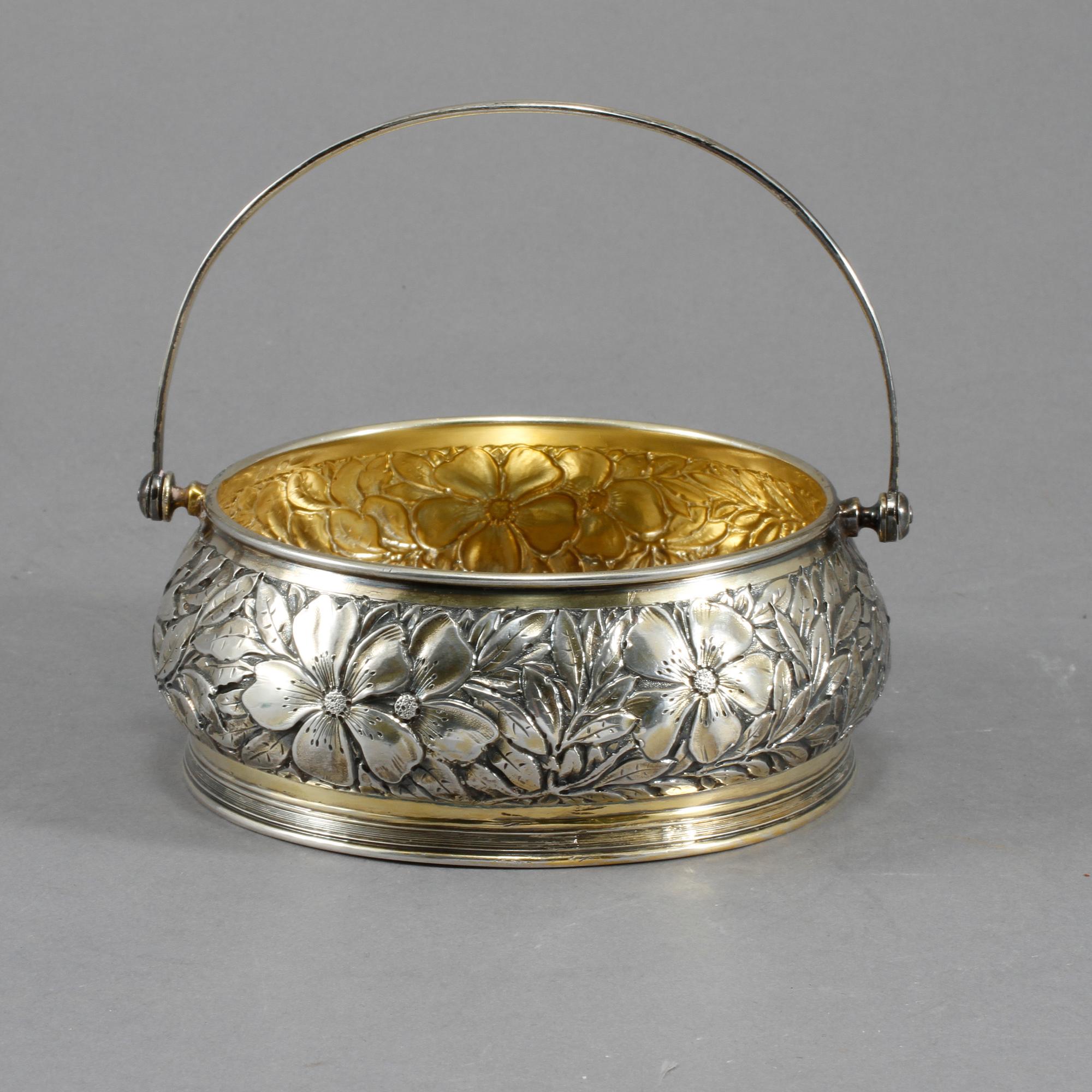 KONFEKTSKÅL, silver, Swenson & Luhr, Göteborg (verksam 1893-1902). Vikt 219 g.