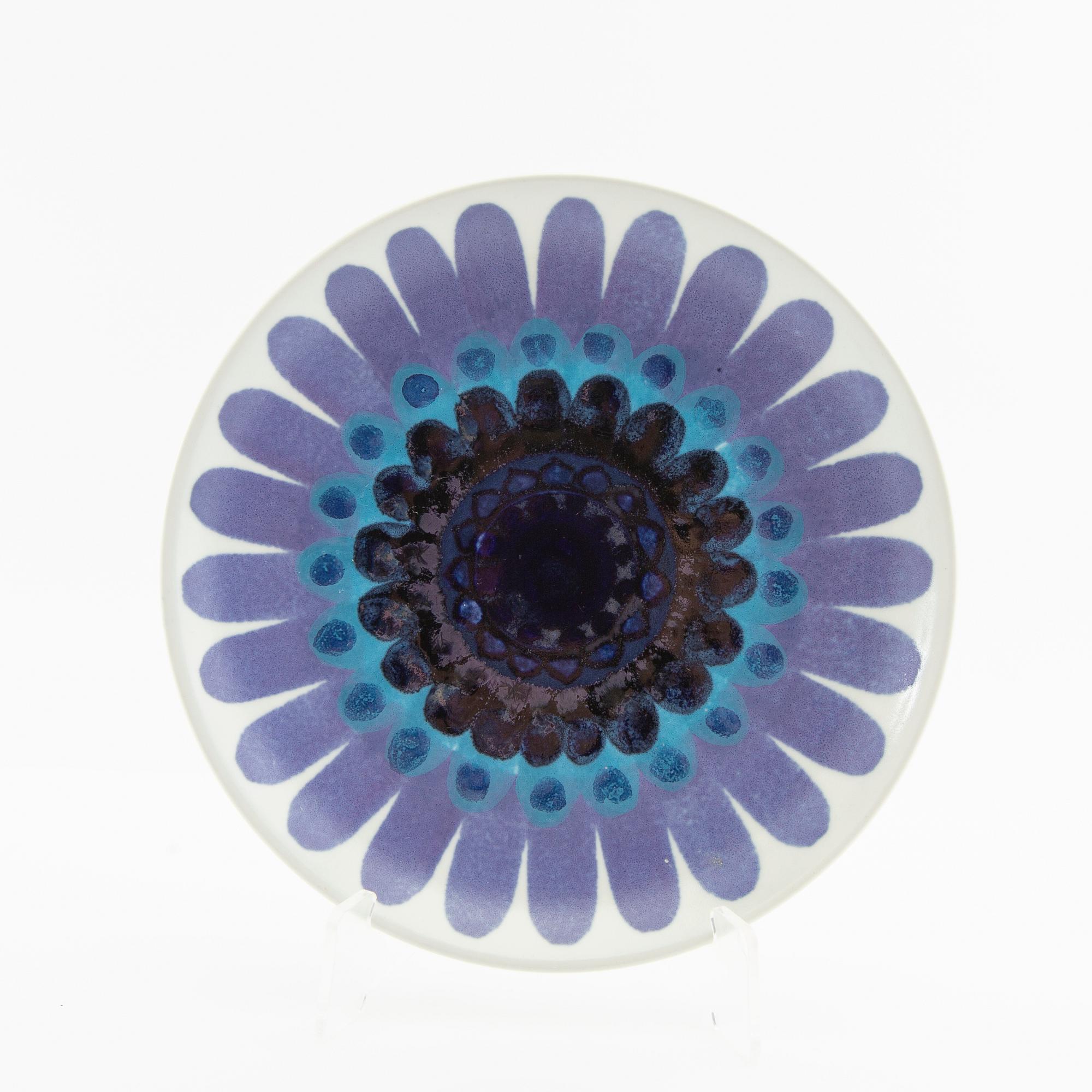 Hilkka-Liisa Ahola,.