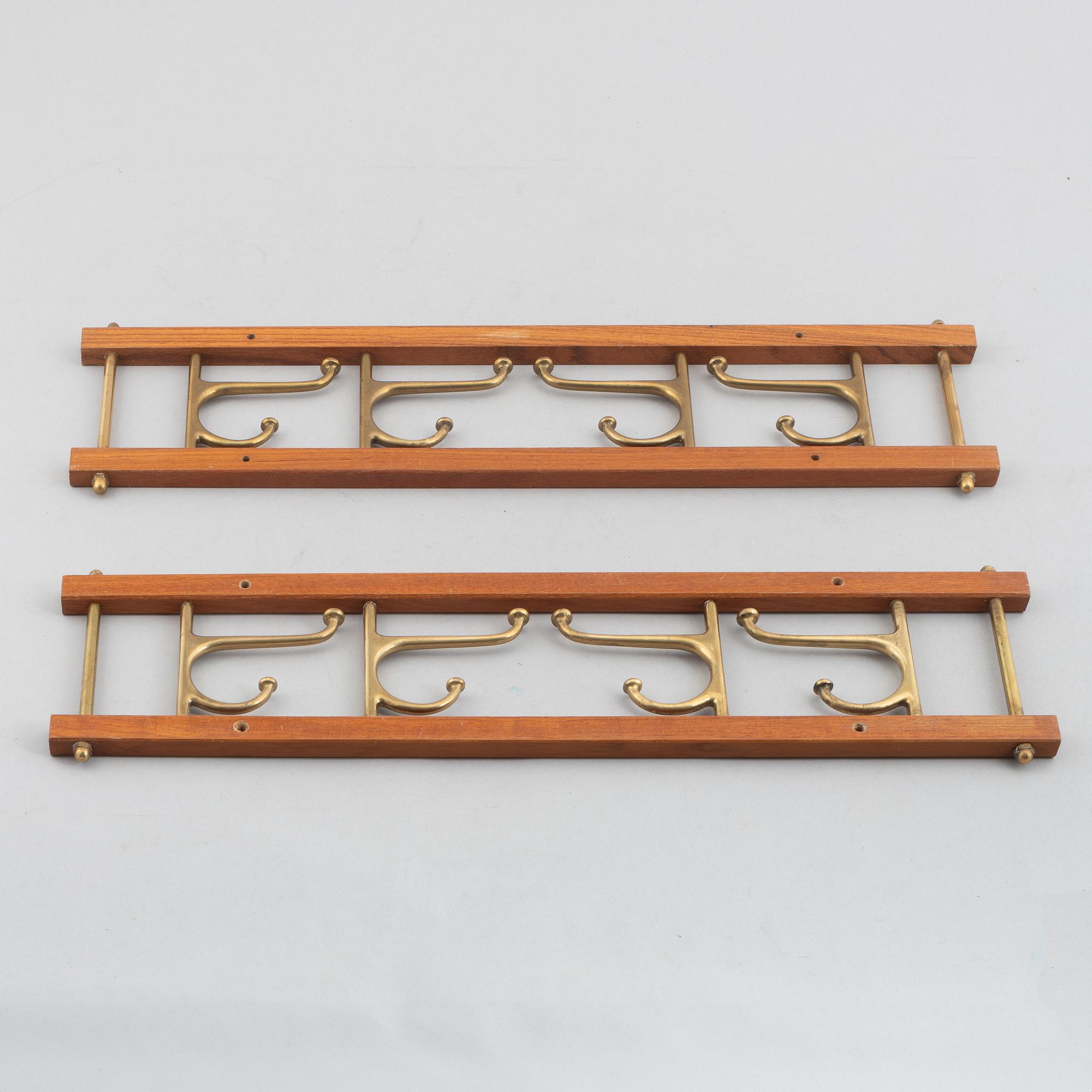 Klädhängare, ett par, "Dekorativ", Skoglunds metallgjuteri, Anderstorp, 1950-/60-tal.