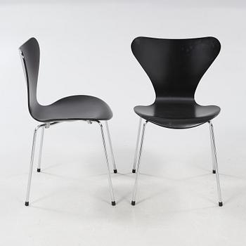 STOLAR, 6 st, "Sjuan", Arne Jacobsen, Fritz Hansen, 2002.