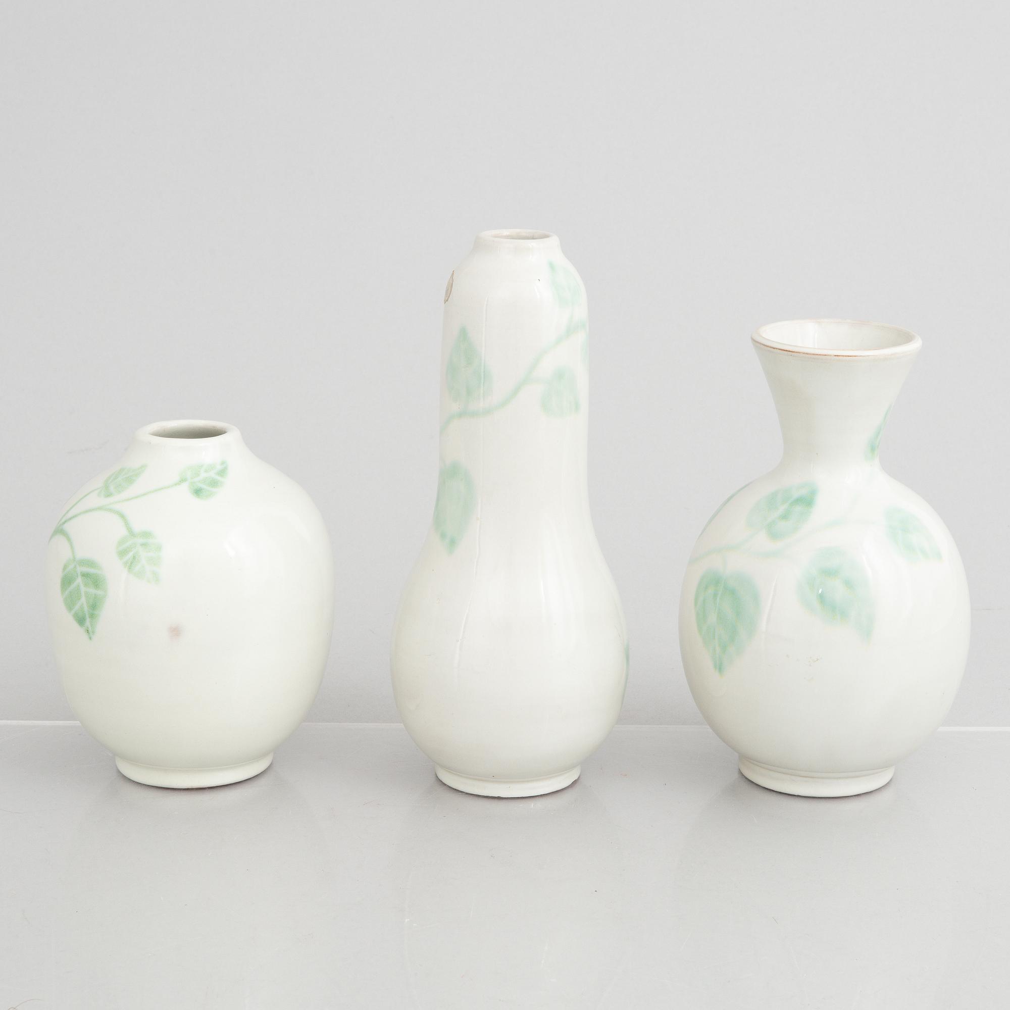 Anna-Lisa Thomson, vaser, 3 st, Upsala-Ekeby.