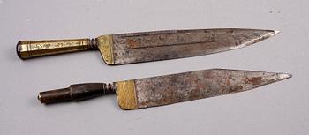 JAKTBAJONETTER, 2 st, Spanien 1700/1800-tal.