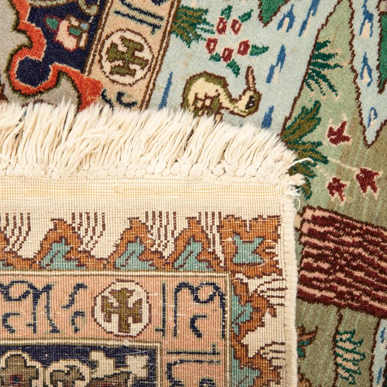 Tabriz carpet semi-antique, approx. 283x170 cm.