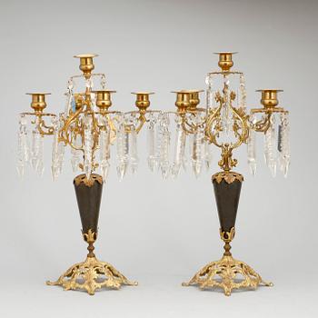 KANDELABRAR, ett par, gulmetall, oscarianska, sent 1800-tal.