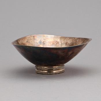 SKÅL, silver, GAB, Vera Ferngren, Stockholm 1966. Vikt 156 gram.