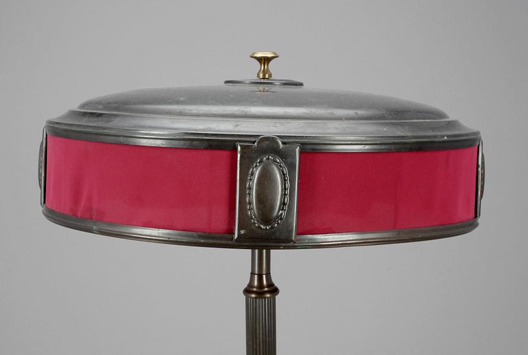 BORDSLAMPA, gulmetall, 1920/30-tal.