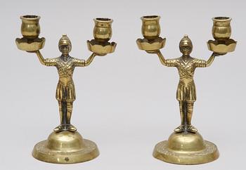 KANDELABRAR, ett par. Mässing.