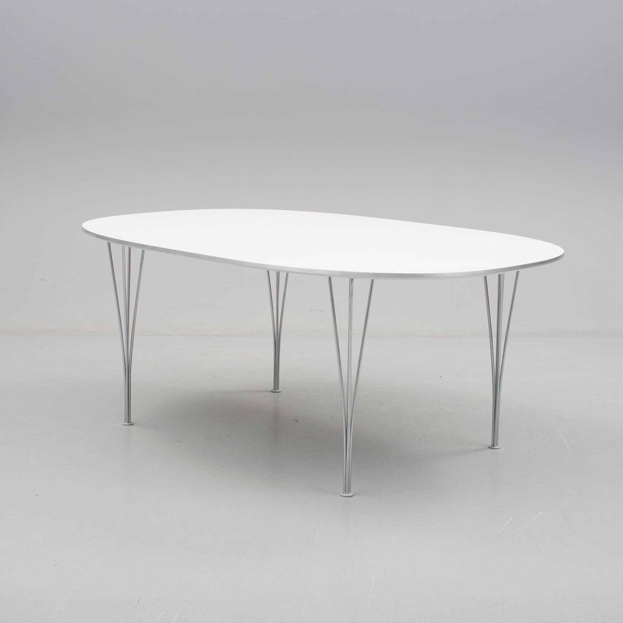 PIET HEIN och BRUNO MATHSSON, matbord, "Superellipse",  MIAB för Fritz Hansen, 2003.
