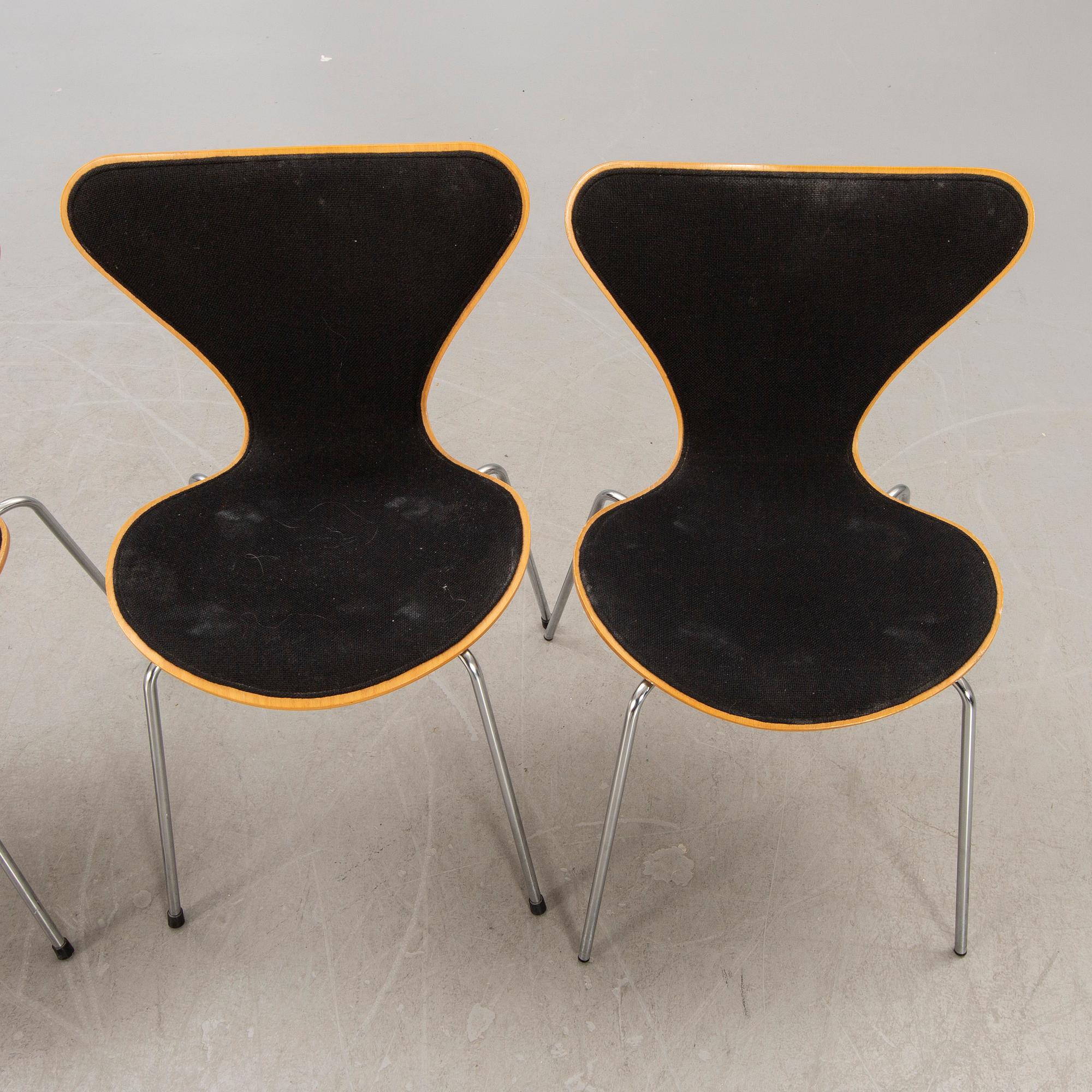 Arne Jacobsen, a set of four Sjuan chairs for Fritz Hansen 1981.