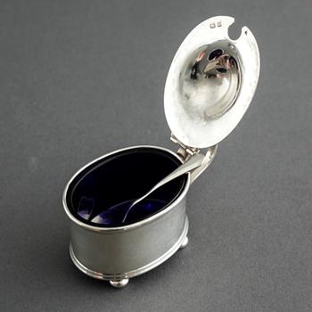 A 20th century silver set of six pcs by Adie Brothers Ltd. Birmingham, England,