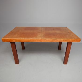 MATBORD samt STOLAR, 4 st stämplade HMN Huonekalu Mikko Nupponen, Lahtis, 1960-70-tal.