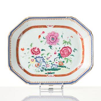 A famille rose tureen with cover and a serving dish, Qing dynasty, Qianlong (1736-95).