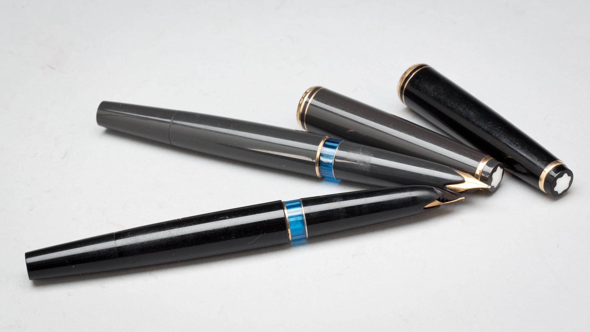 RESERVOARPENNA, 2 st. Montblanc No 22.