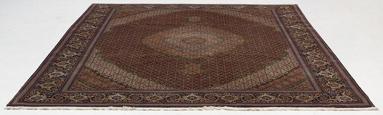 Matta, Täbriz, ca 330 x 260 cm.