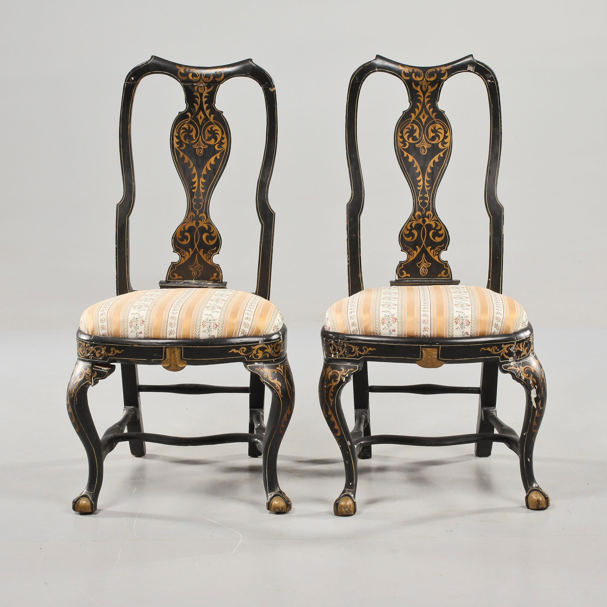 STOLAR, ett par, senbarock, 1700-tal.