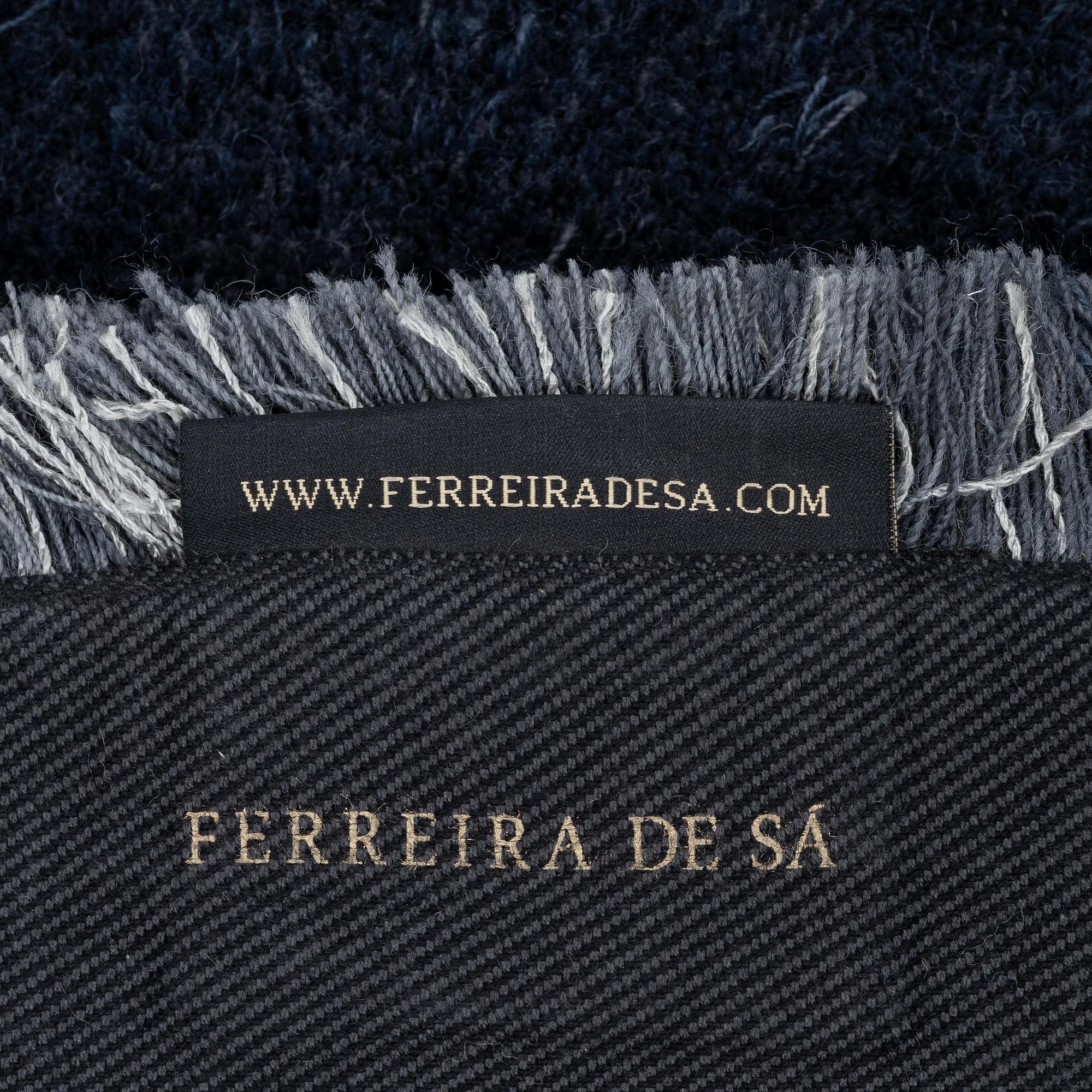 Denise Grünstein, matta "Folium", handtuftad, ca 270 x 230 cm, Ferreira de Sá, Portugal.