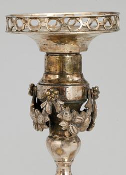 LJUSSTAKAR, ett par, silver, empire, troligen Tyskland, 1800-talets första hälft. Tot ca 737 gram.