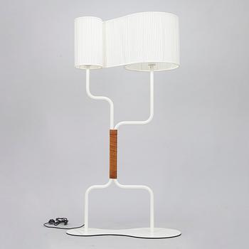 Anna Kraitz, lattiavalaisin "Anna's Golvlampa" Bsweden, Ruotsi.