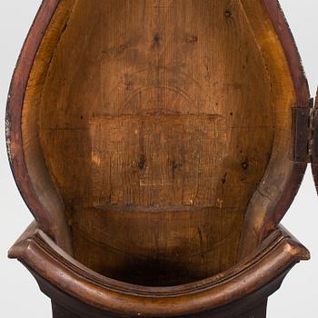 A LATE 18TH CENTURY LONG CASE CLOCK BY CARL FREDRIK FRÉN.