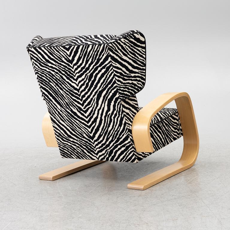 Alvar Aalto, fåtölj, modell 34 Tank, Artek, Finland, 2000-tal.