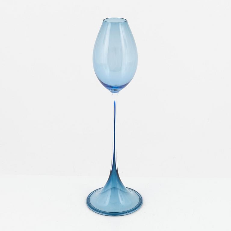 Nils Landberg, a 'Tulip' glass cup, Orrefors, Sweden 1950s.
