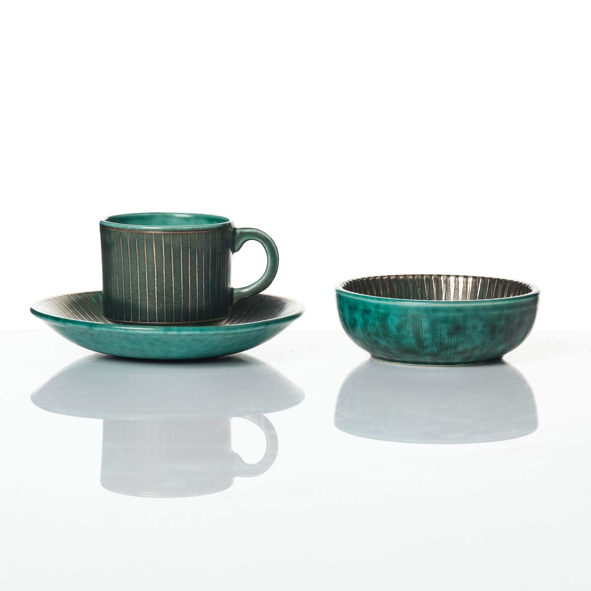 Wilhelm Kåge, a collection of ceramic, mostly "Argenta", 49 pieces, Gustavsberg, Sweden, 1930's-60's.