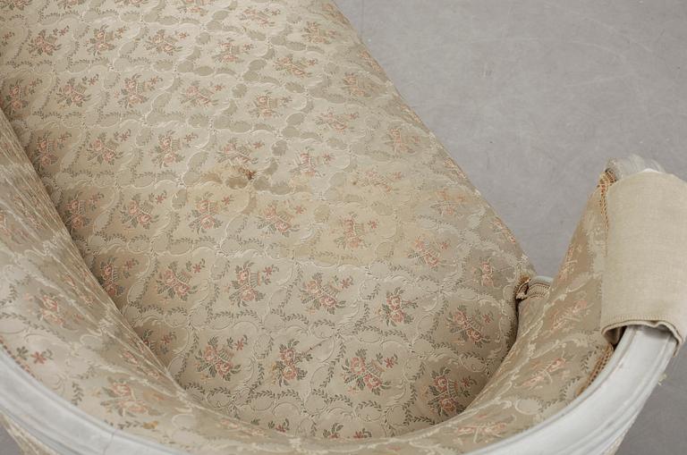 SALONGSGRUPP, 8 delar, Gustaviansk stil, tidigt 1900-tal.