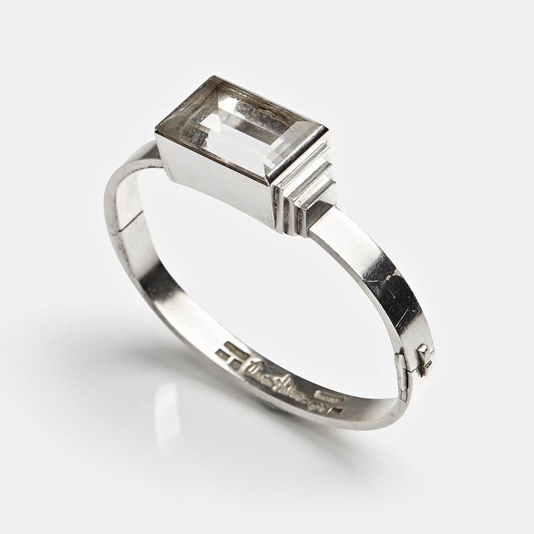 Wiwen Nilsson, armring, Lund 1966, sterling med bergkristall.
