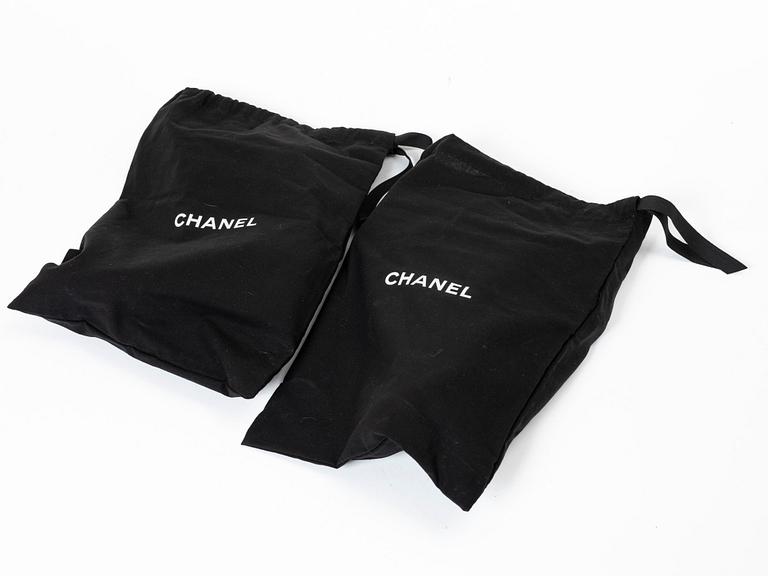 Chanel, ankle boots, size 37C.