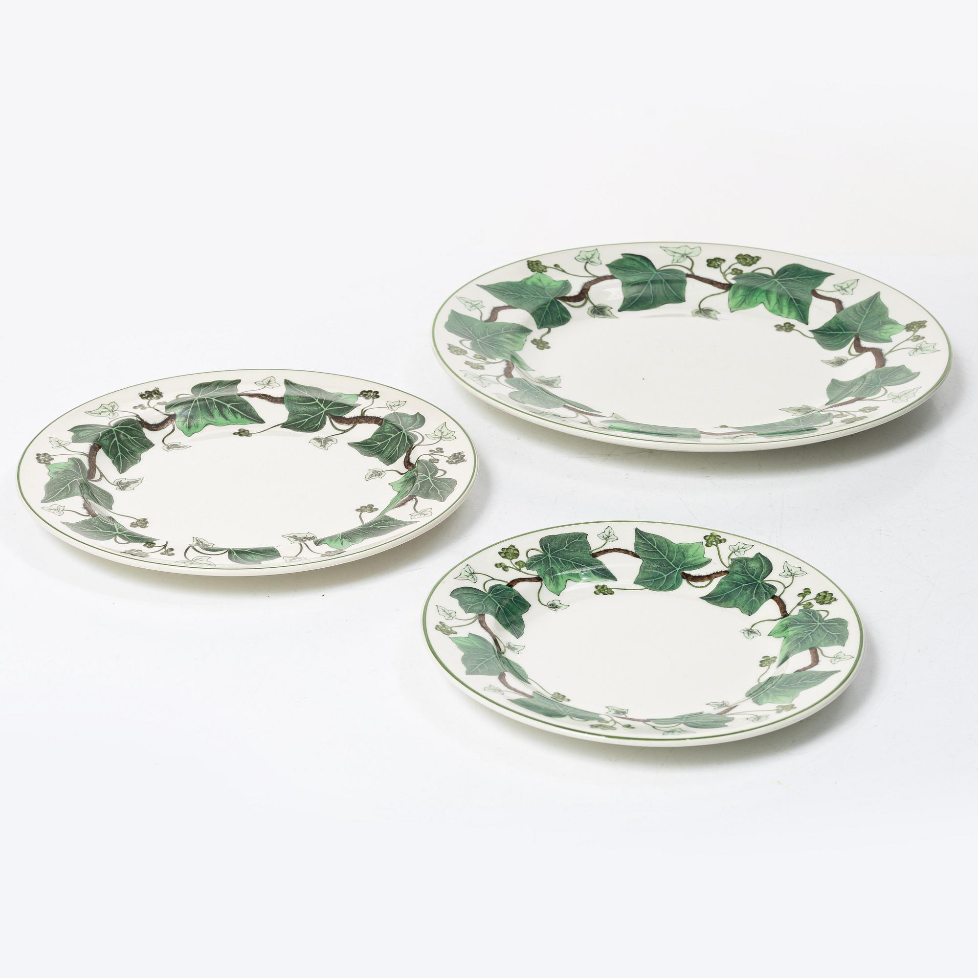 48 pcs of 'Napoleon Ivy' service Wedgewood.