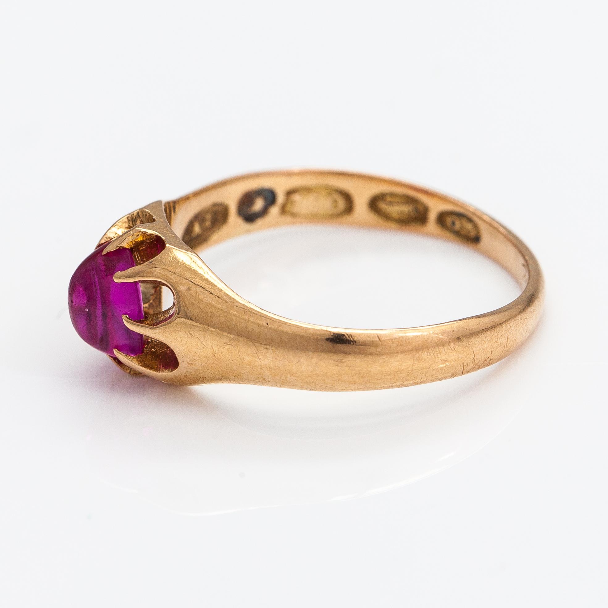 An 18K gold ring with a synthetic ruby. Karl Alfred Lind, Helsinki 1919.