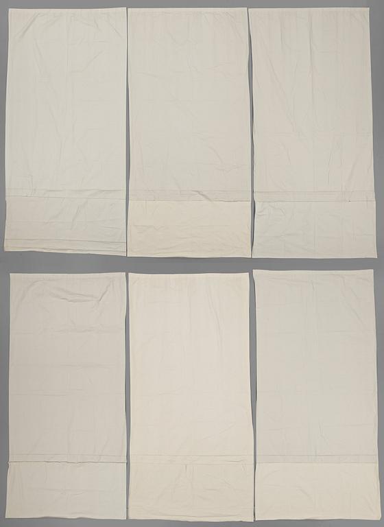 CURTAINS, 6 pcs. among which five are faintly greyish white and one is faintly ivory white.